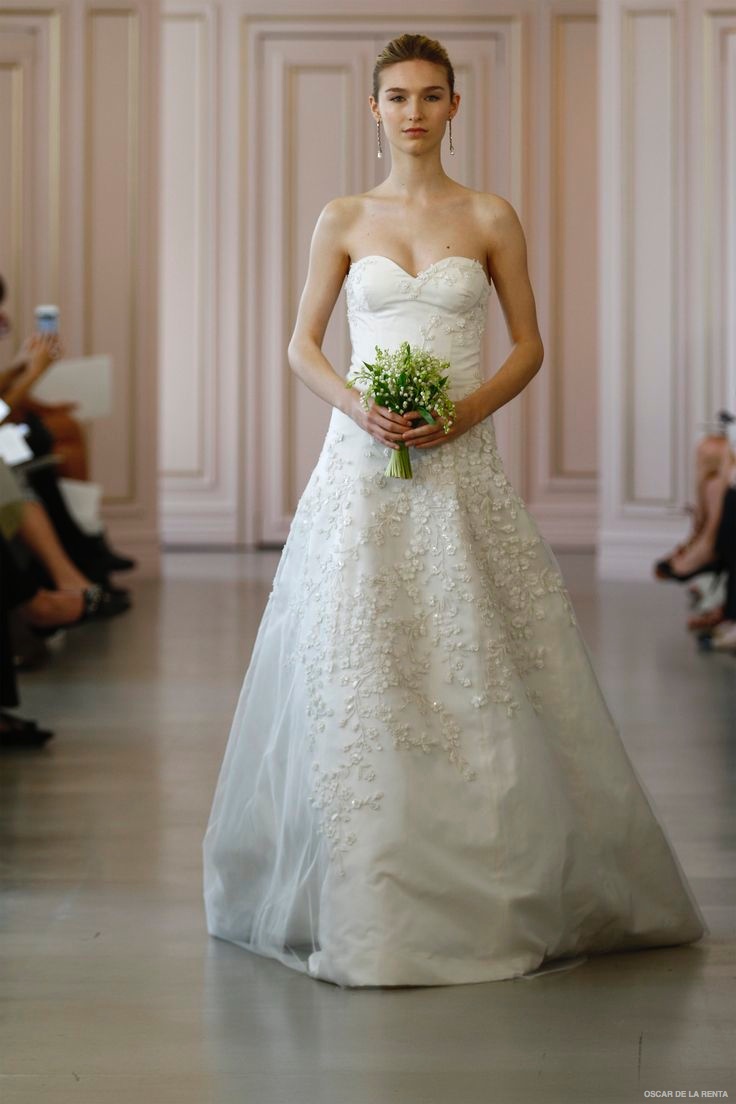 Oscar de la Renta Spring 2016 Bridal