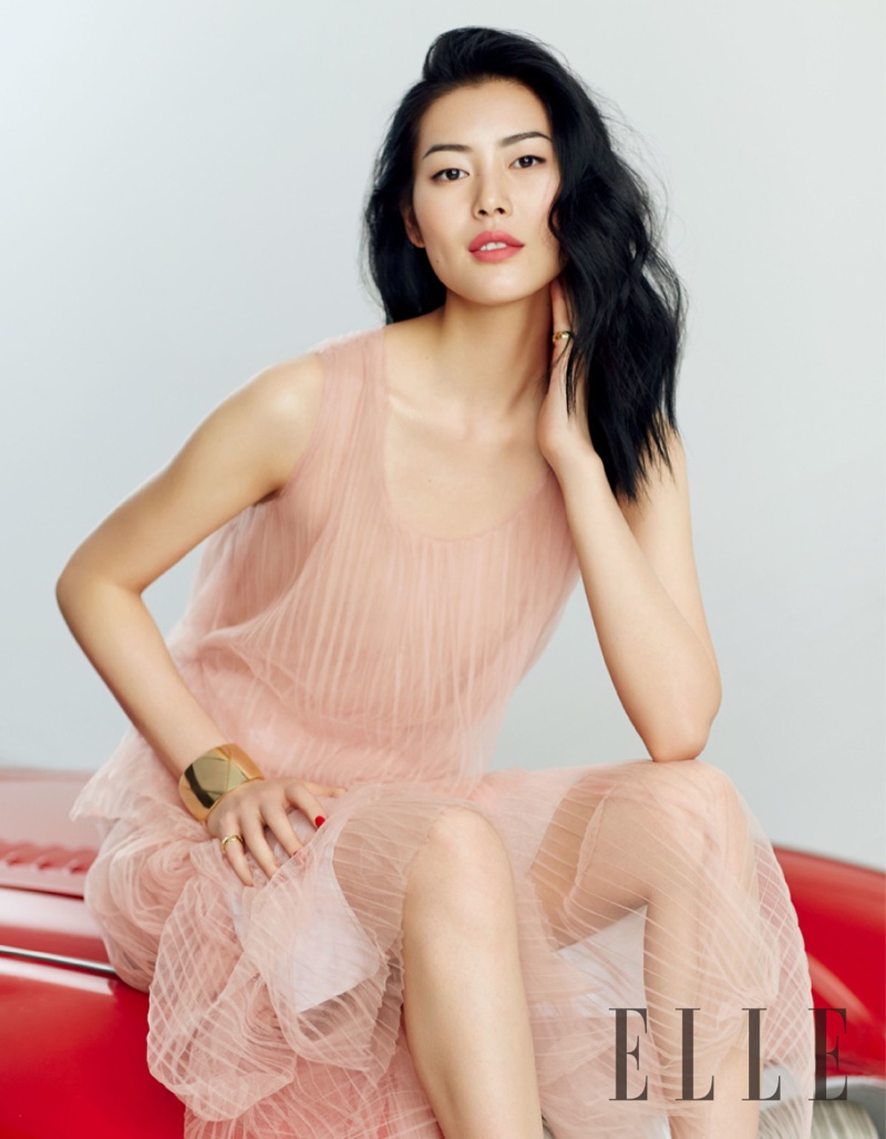 Liu-Wen-Elle-China-June-2015-Cover-Shoot10