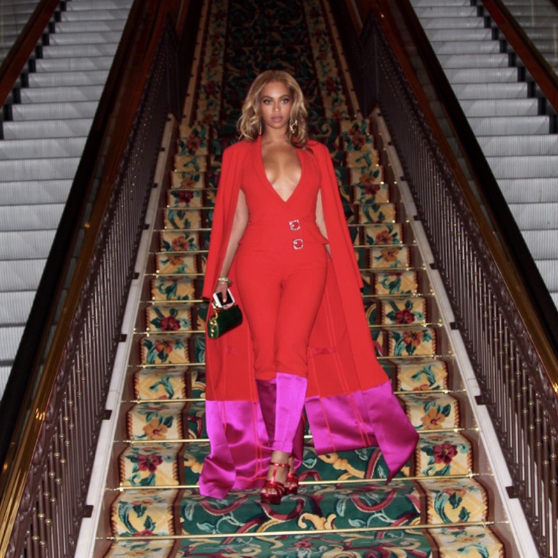 Beyonce wears Harbison Trompe L'Oeil jumpsuit and cape to Mayweather-Pacquiao fight in Las Vegas