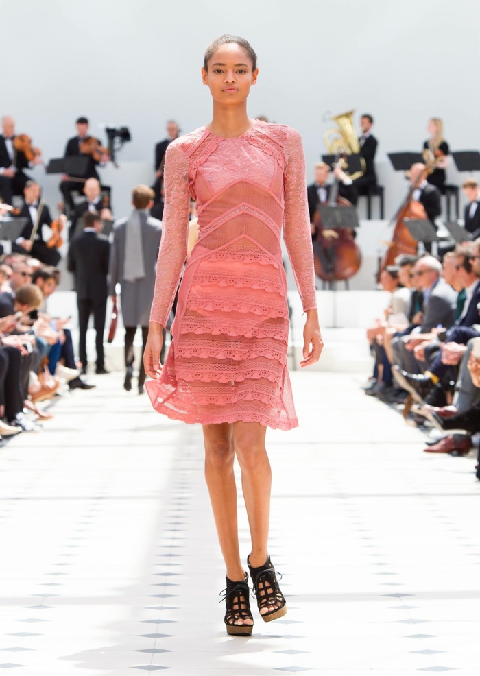 A look from Burberry's spring-summer 2016 collection