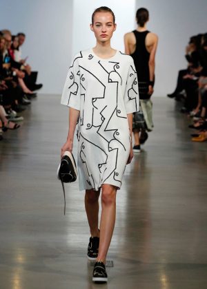 Calvin Klein Collection Takes On Graphic Style for Resort 2016 ...