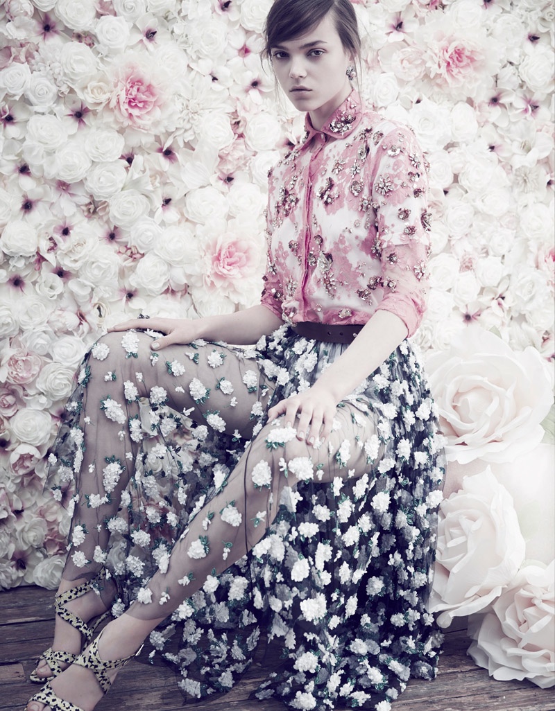 Jenna Earle Models Striking Florals for ELLE Malaysia