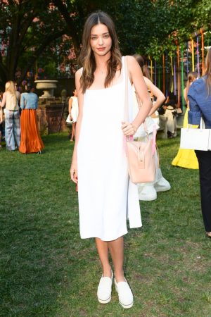 Liv Tyler, Miranda Kerr, Cara Delevingne Attend Stella McCartney's Resort Garden Party Liv Tyler, Miranda Kerr, Cara Delevingne Attend Stella McCartney's Resort Garden Party
