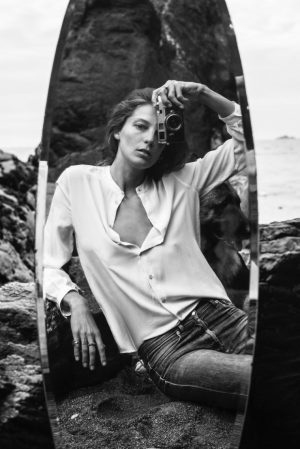 Daria Werbowy is Reflective in Equipment’s Fall 2015 Ads Daria Werbowy is Reflective in Equipment’s Fall 2015 Ads