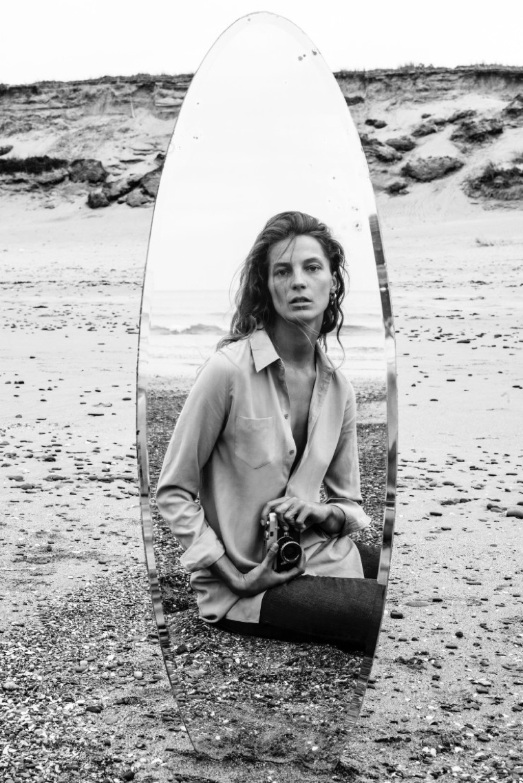 Daria Werbowy is Reflective in Equipment’s Fall 2015 Ads