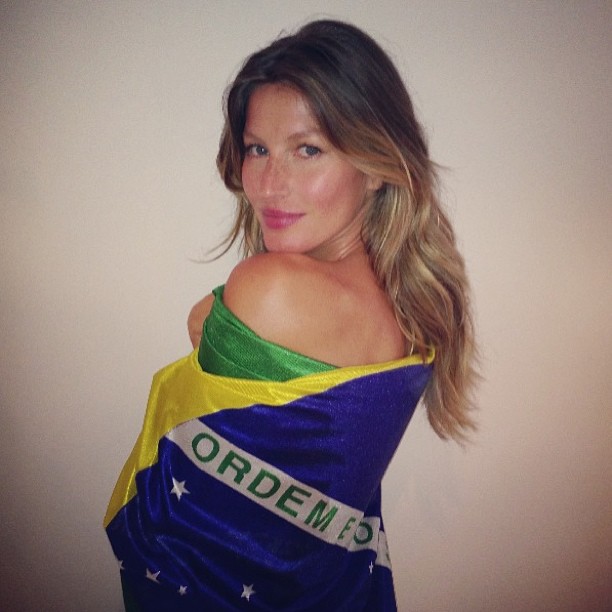Gisele celebrated her Brazilian pride while wearing her country's flag. Photo via Instagram.