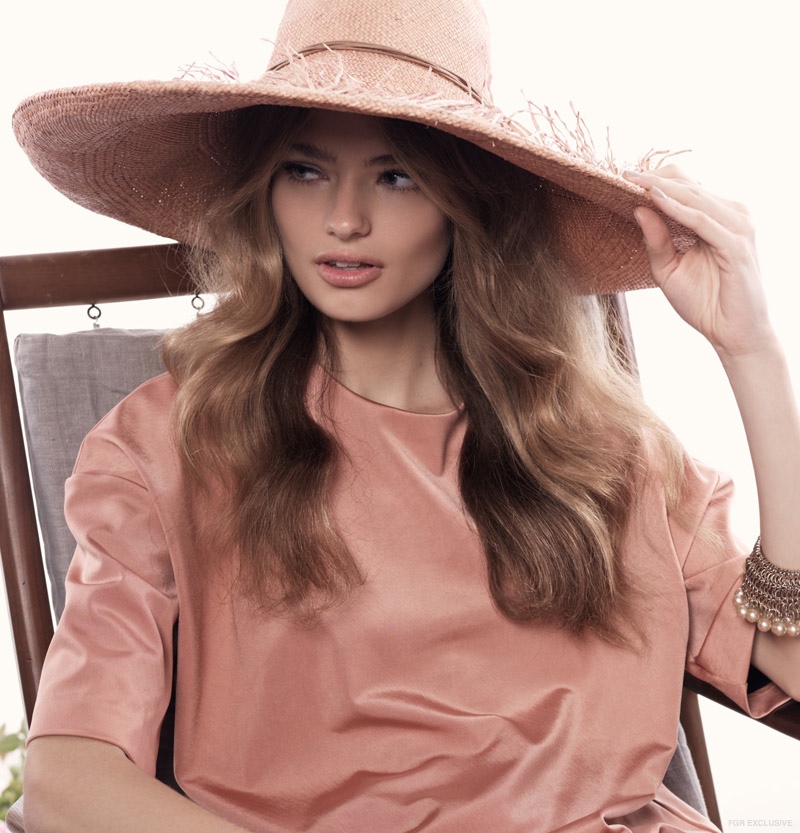 (On Anna) Life With Bird Peach Top, Peter Lang Bracelet, The Hatmaker Hat