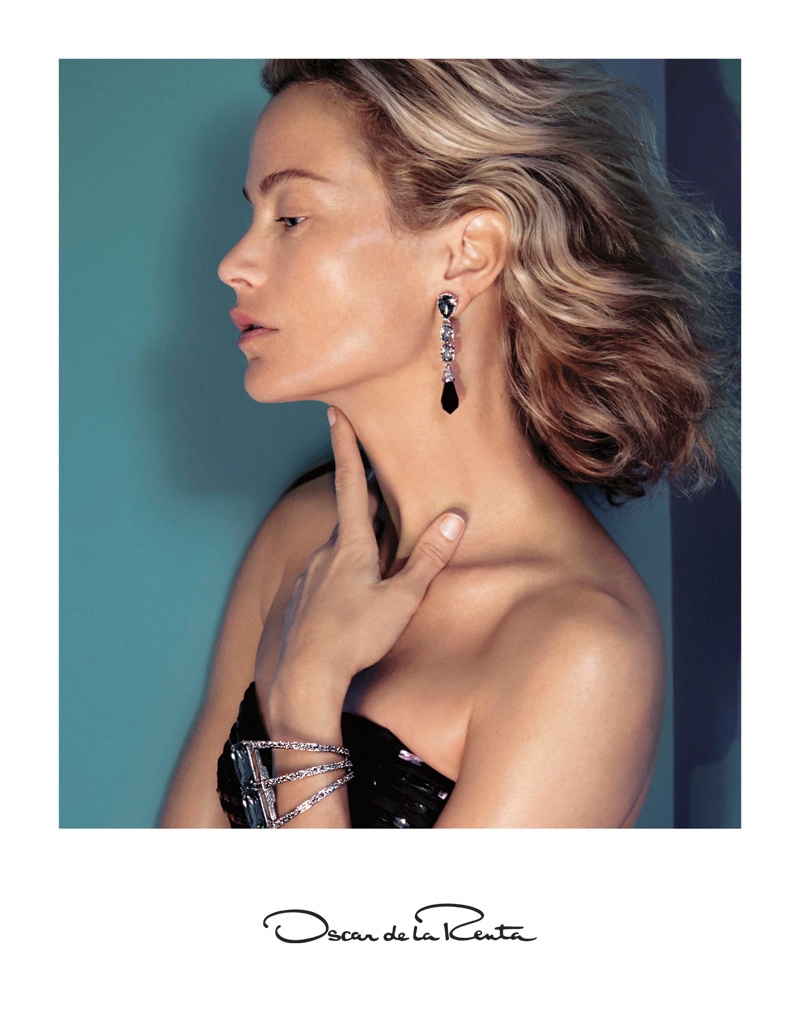 Carolyn Murphy Looks Perfectly Elegant in Oscar de la Renta’s Fall ’15 Ads