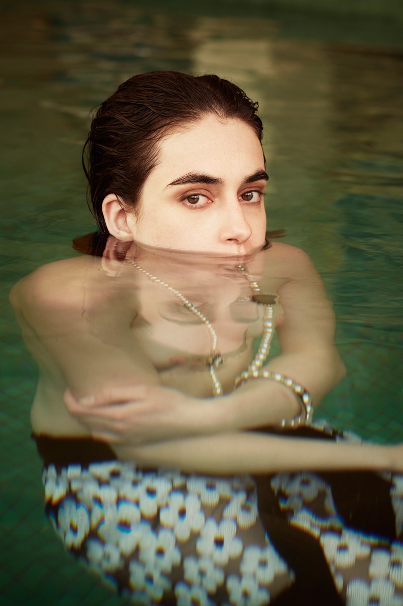 Pauline + Jo Have a Dreamy Summer in BAZAAR NL by Petrovsky & Ramone