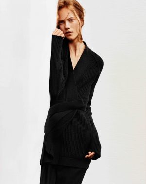 Take a First Look at the UNIQLO and Lemaire Collaboration Take a First Look at the UNIQLO and Lemaire Collaboration