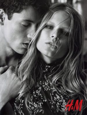 Anna Ewers Heats Up H&M’s Fall 2015 Campaign Anna Ewers Heats Up H&M’s Fall 2015 Campaign