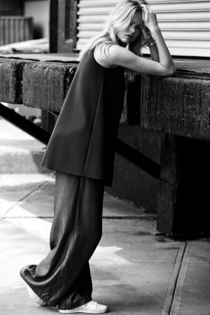 Armani Exchange Offers Relaxed Silhouettes for Fall 2015 Armani Exchange Offers Relaxed Silhouettes for Fall 2015