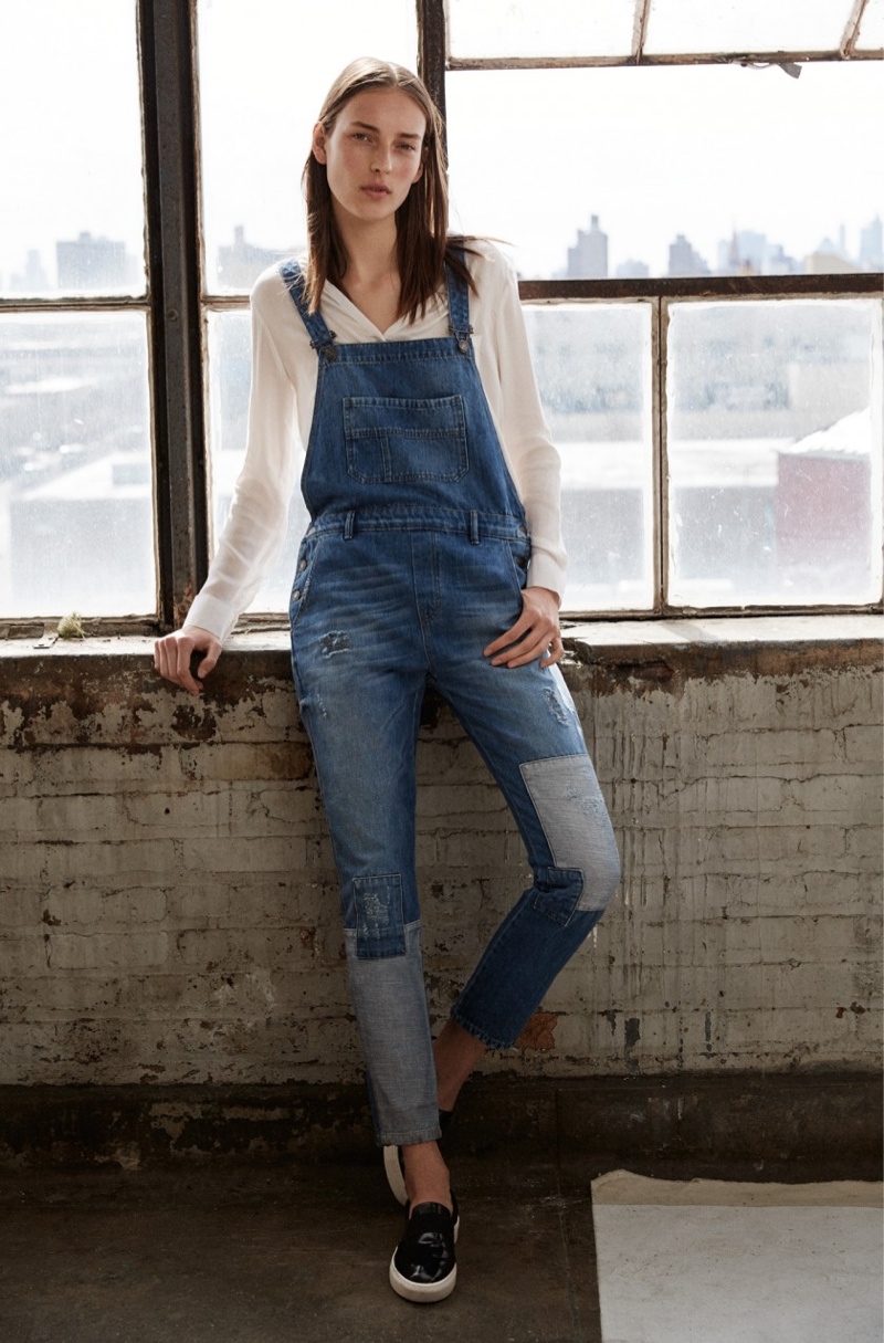 Julia Bergshoeff Takes On Mango’s Fall Denim Styles