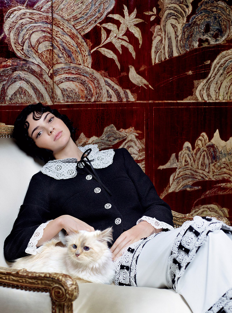 Kendall Jenner poses with Karl Lagerfeld's cat, Choupette Lagerfeld. Photo: Karl Lagerfeld/Vogue