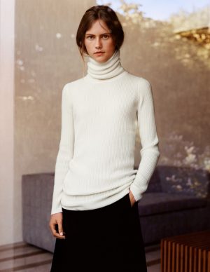See All the Looks from the UNIQLO and LEMAIRE Collection See All the Looks from the UNIQLO and LEMAIRE Collection