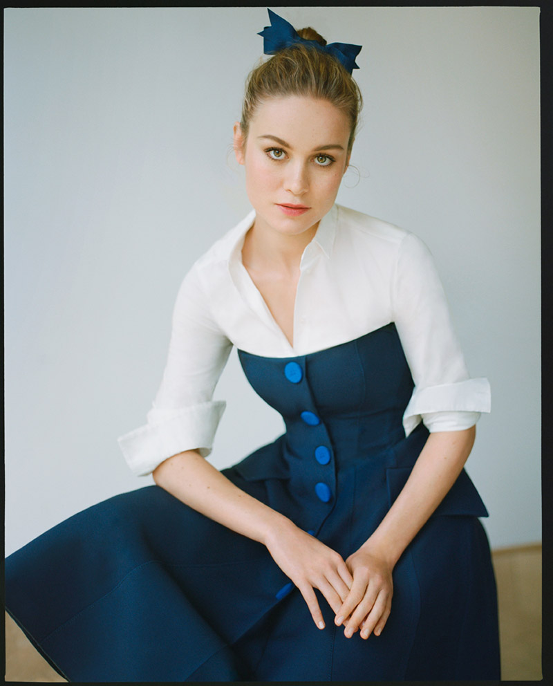 Actress Brie Larson is sitting pretty for the October 2015 issue of Vogue US in a portrait lensed by Thomas Whiteside. 