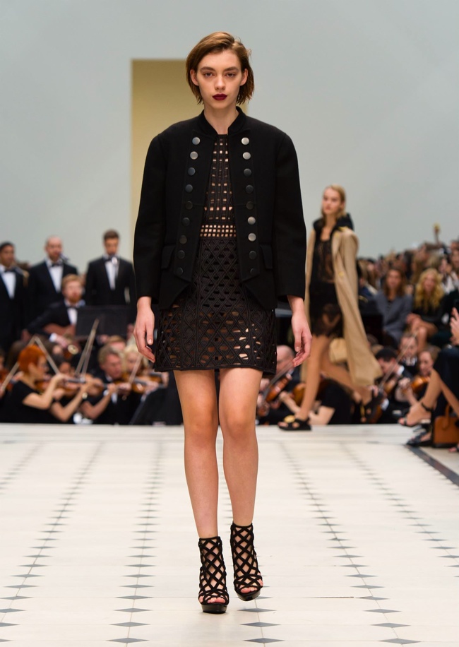 Burberry Spring 2016 | London Fashion Week
