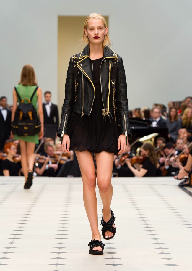 Burberry Spring 2016 | London Fashion Week