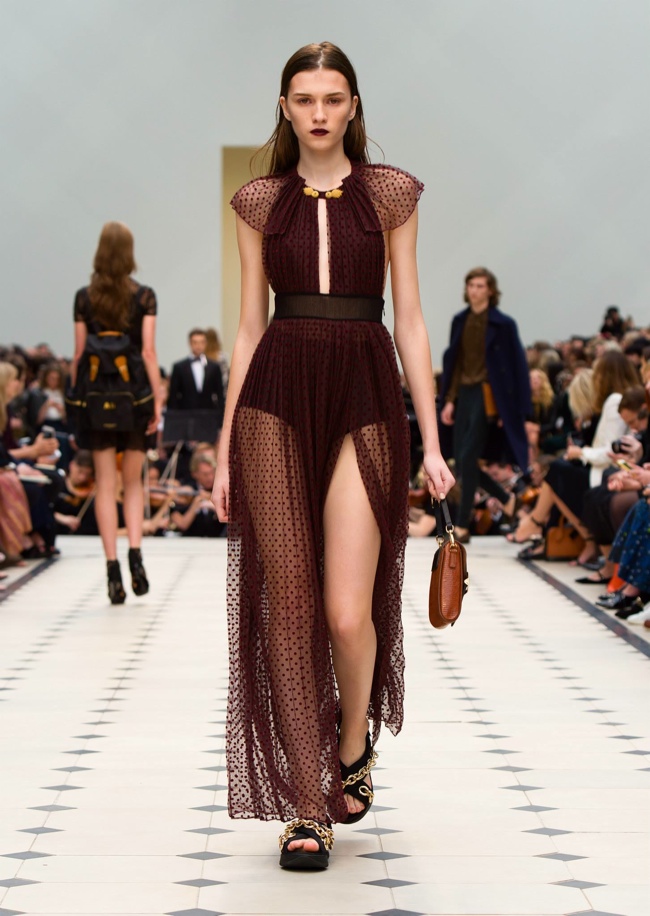 Burberry Spring 2016 | London Fashion Week