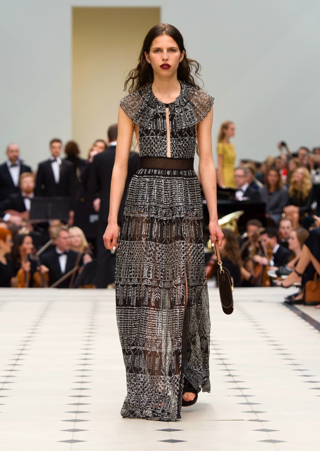 Burberry Spring 2016 | London Fashion Week