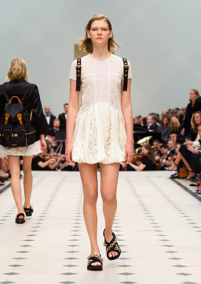 Burberry Spring 2016 | London Fashion Week