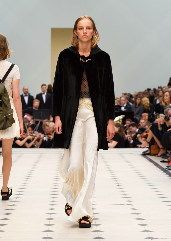 Burberry Spring 2016 | London Fashion Week