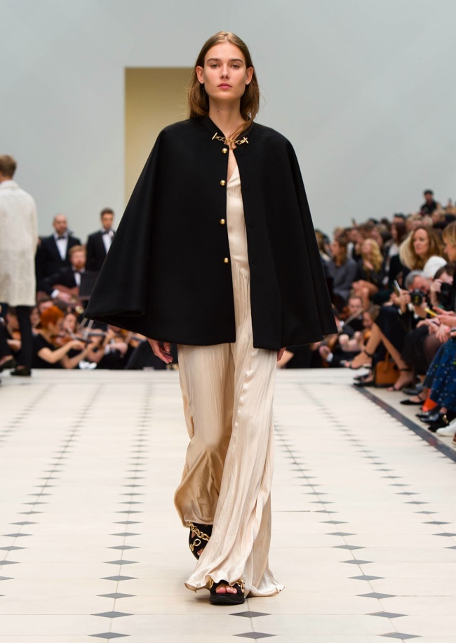 Burberry Spring 2016 | London Fashion Week