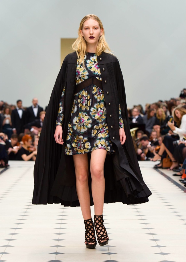 Burberry Spring 2016 | London Fashion Week
