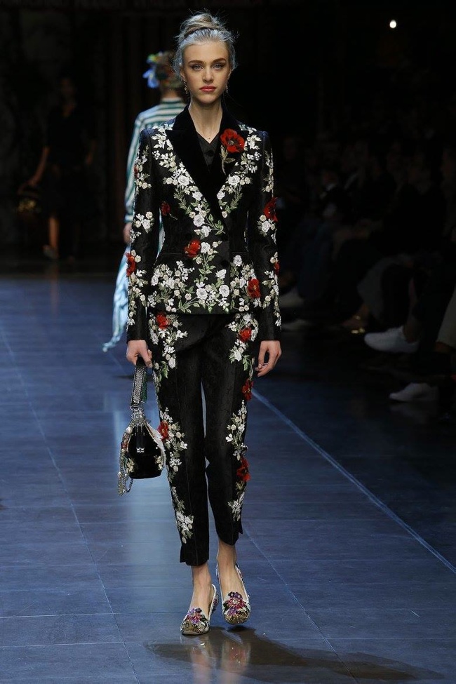 A look from Dolce & Gabbana's spring-summer 2016 collection