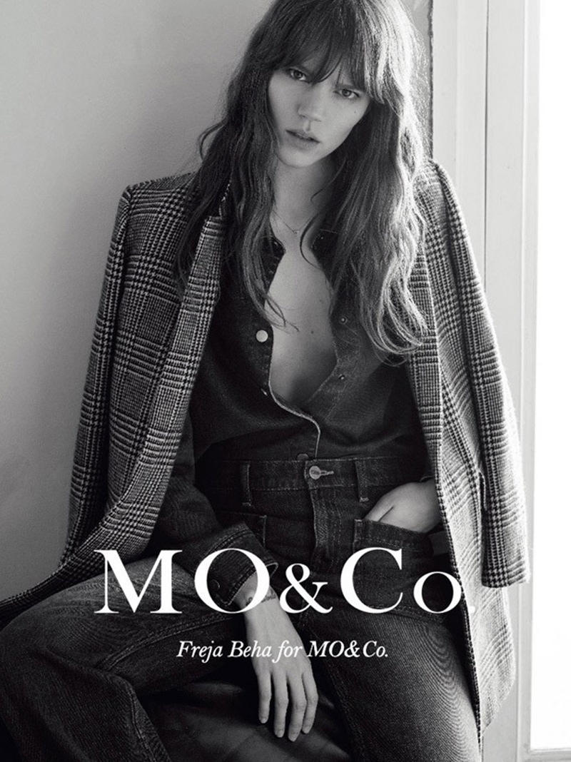 Freja models a denim look with a houndstooth coat from MO&Co.