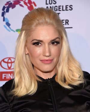 Gwen Stefani Has a New Rocker Chic, Dip Dyed Hairstyle Gwen Stefani Has a New Rocker Chic, Dip Dyed Hairstyle