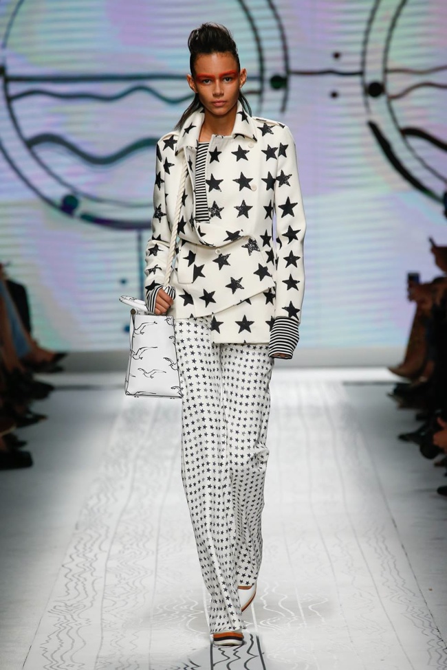 A look from Max Mara's spring 2016 collection