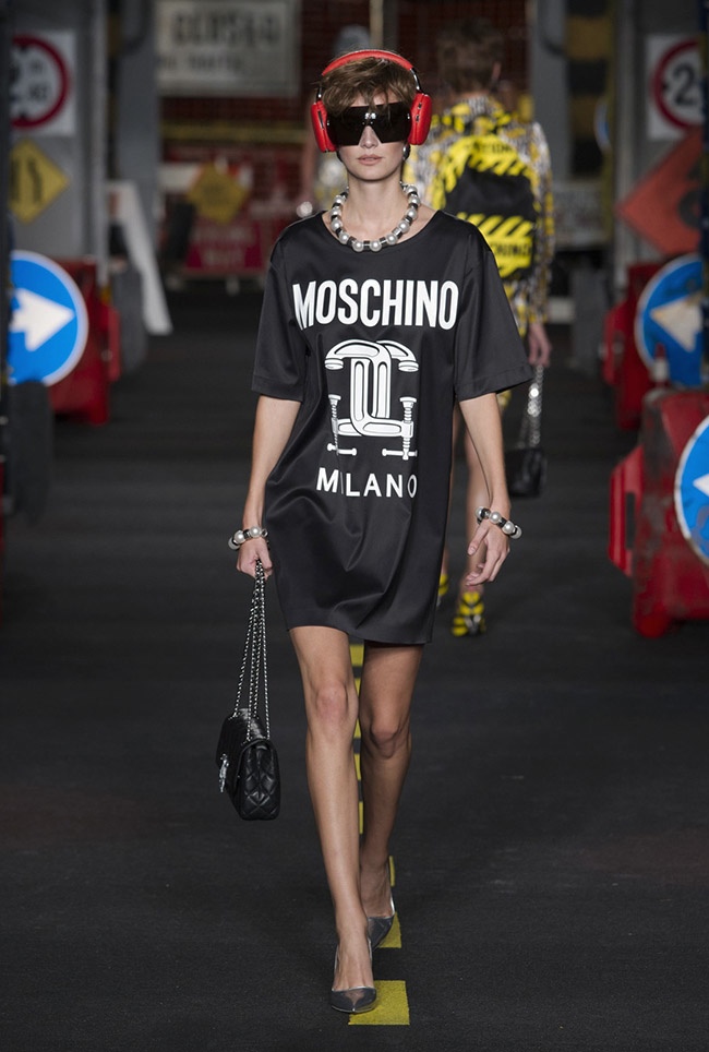 Moschino Spring 2016 | Milan Fashion Week
