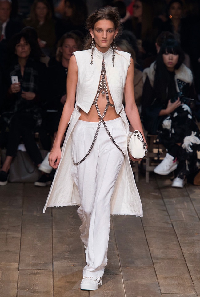 Alexander McQueen Spring 2016 | Paris Fashion Week