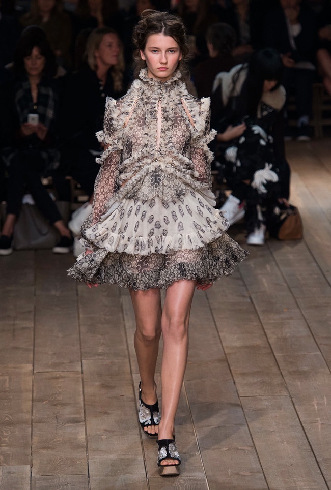 A look from Alexander McQueen's spring 2016 collection