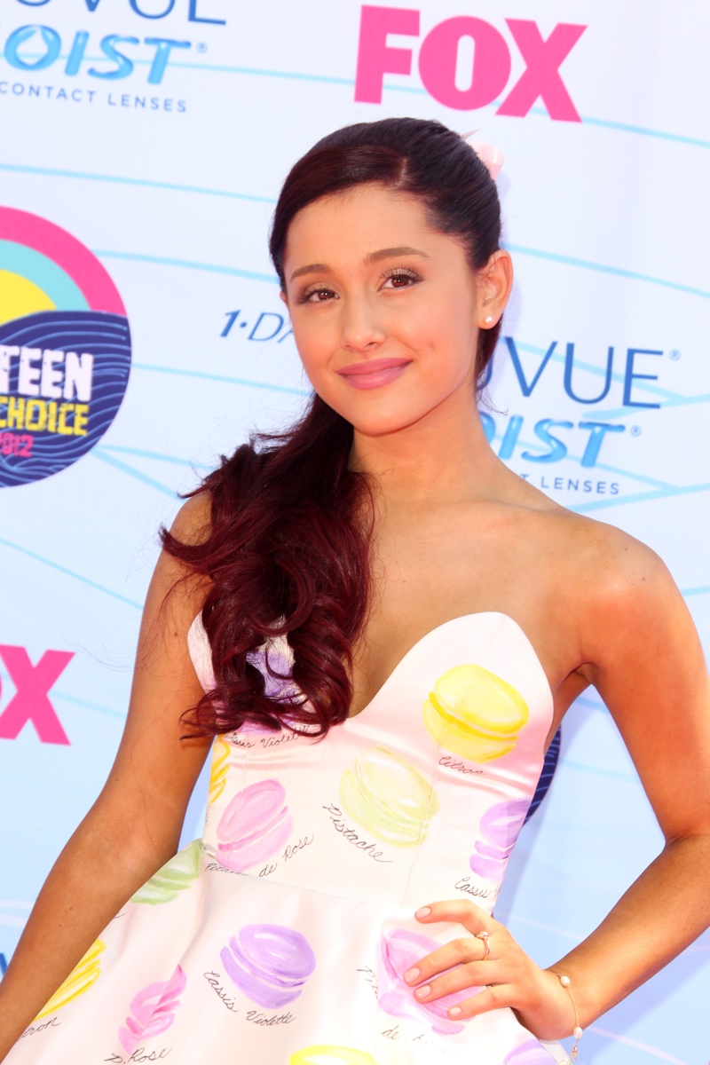 In 2012, Ariana Grande dyed her red hair darker with an auburn shade. Photo: Shutterstock.com / Helga Esteb