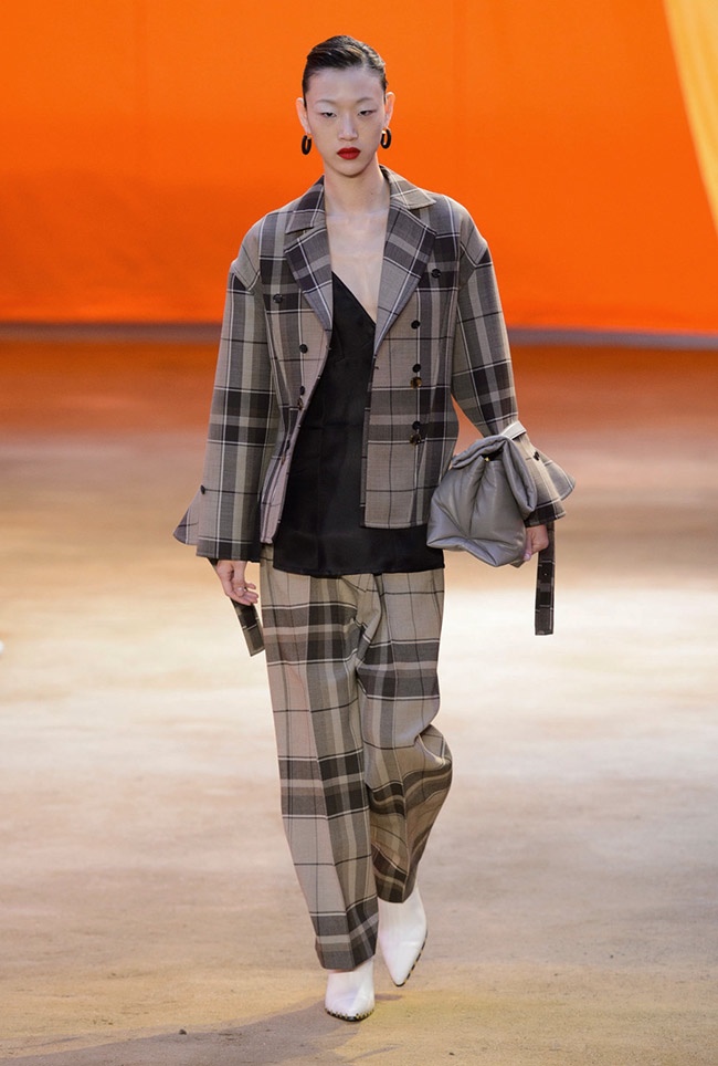 Celine Spring 2016 | Paris Fashion Week