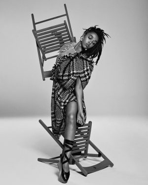 FKA Twigs Shows Off Her Moves for Paper Magazine FKA Twigs Shows Off Her Moves for Paper Magazine