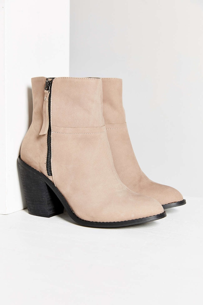 Shoe Sale: 20% Off All Footwear at Urban Outfitters – Fashion Gone Rogue