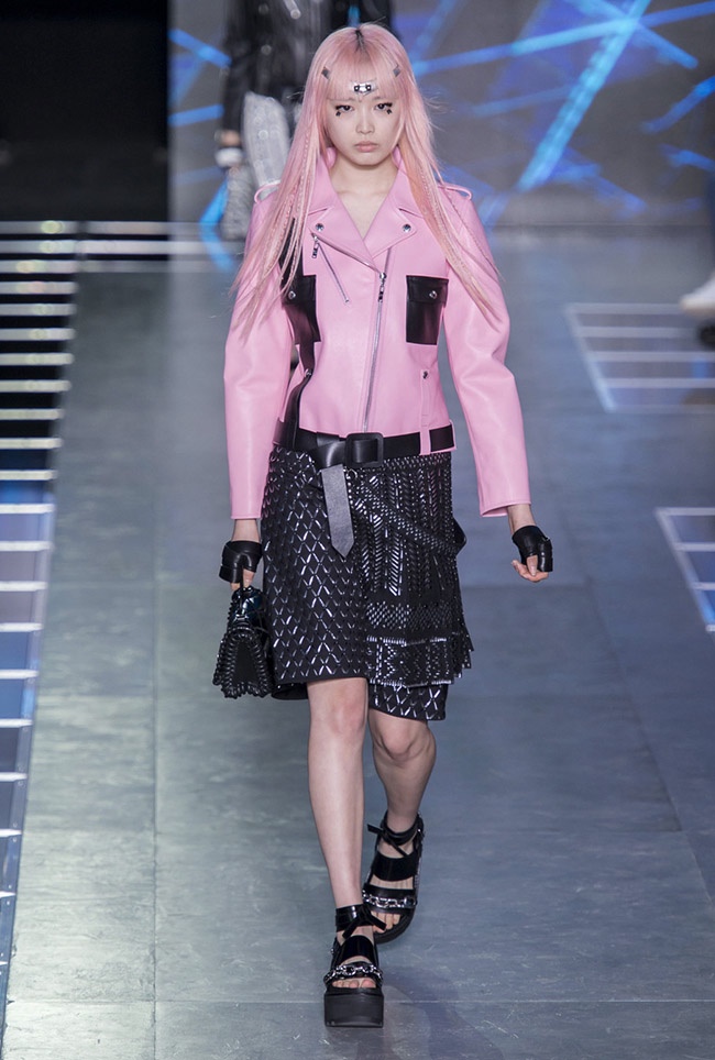 A look from Louis Vuitton's spring 2016 collection