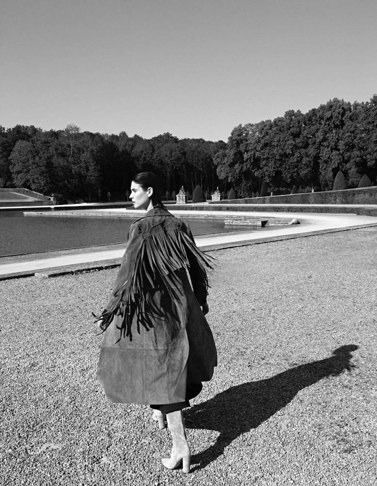Manon-Leloup-Vogue-Paris-Travel-2015-Editorial05
