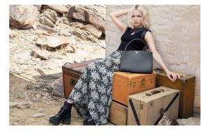 Actresses Alicia Vikander & Michelle Williams Star in New Louis Vuitton Ads Actresses Alicia Vikander & Michelle Williams Star in New Louis Vuitton Ads
