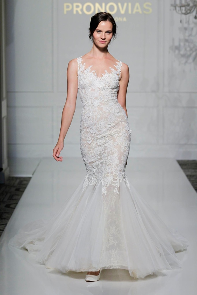 Pronovia Wedding Dresses Fall 2016 Runway | Fashion Gone Rogue