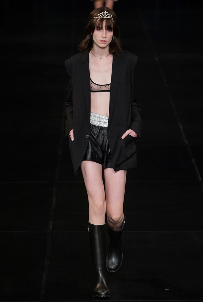 Saint Laurent Spring 2016 | Paris Fashion Week