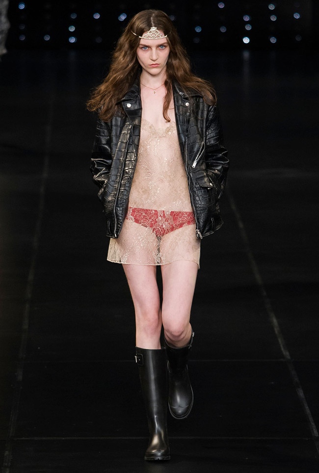 Saint Laurent Spring 2016 | Paris Fashion Week