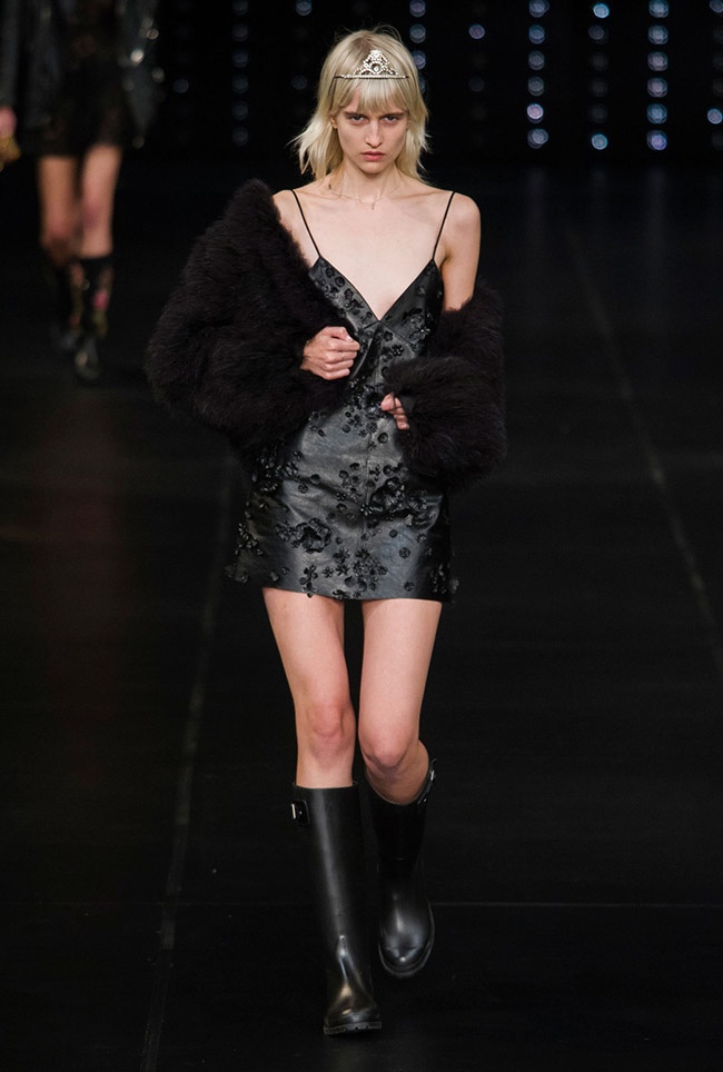 Saint Laurent Spring 2016 | Paris Fashion Week