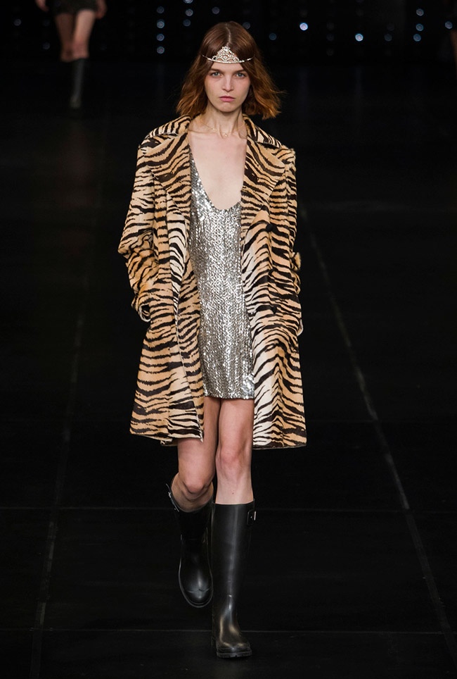 Saint Laurent Spring 2016 | Paris Fashion Week