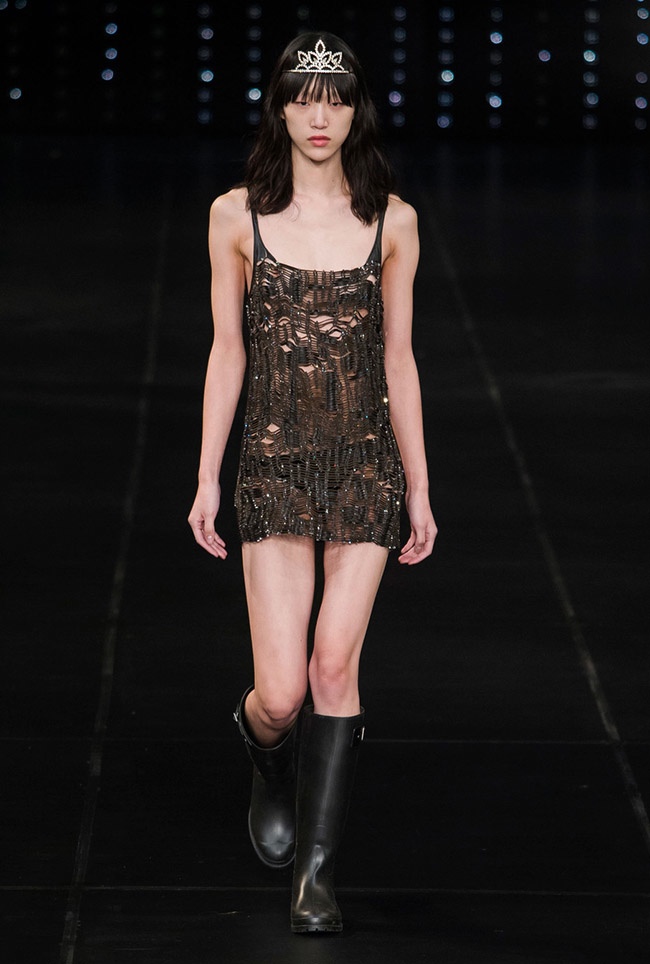 Saint Laurent Spring 2016 | Paris Fashion Week