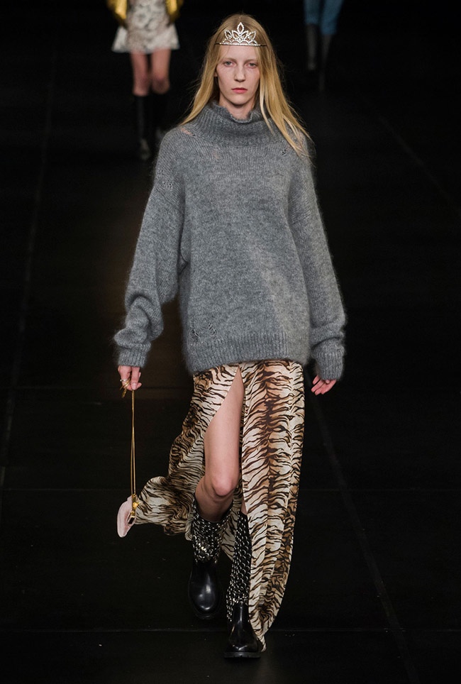 Saint Laurent Spring 2016 | Paris Fashion Week