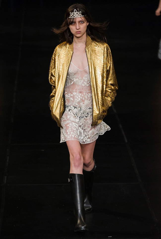 Saint Laurent Spring 2016 | Paris Fashion Week